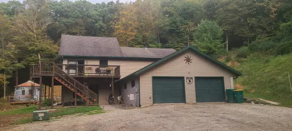 1019 Thornton Lane, Marquette, IA 52158