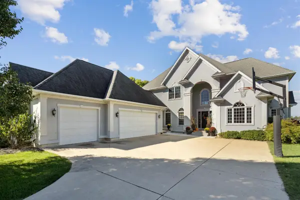 1001 Indigo St, Grundy Center, IA 50638