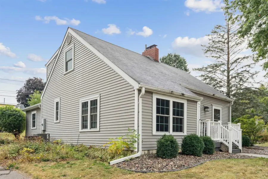 1212 W 7th Street, Cedar Falls, IA 50613 - Image #2