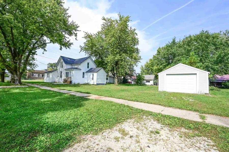 712 S 3rd Street, Manchester, IA 52057 - Image #3