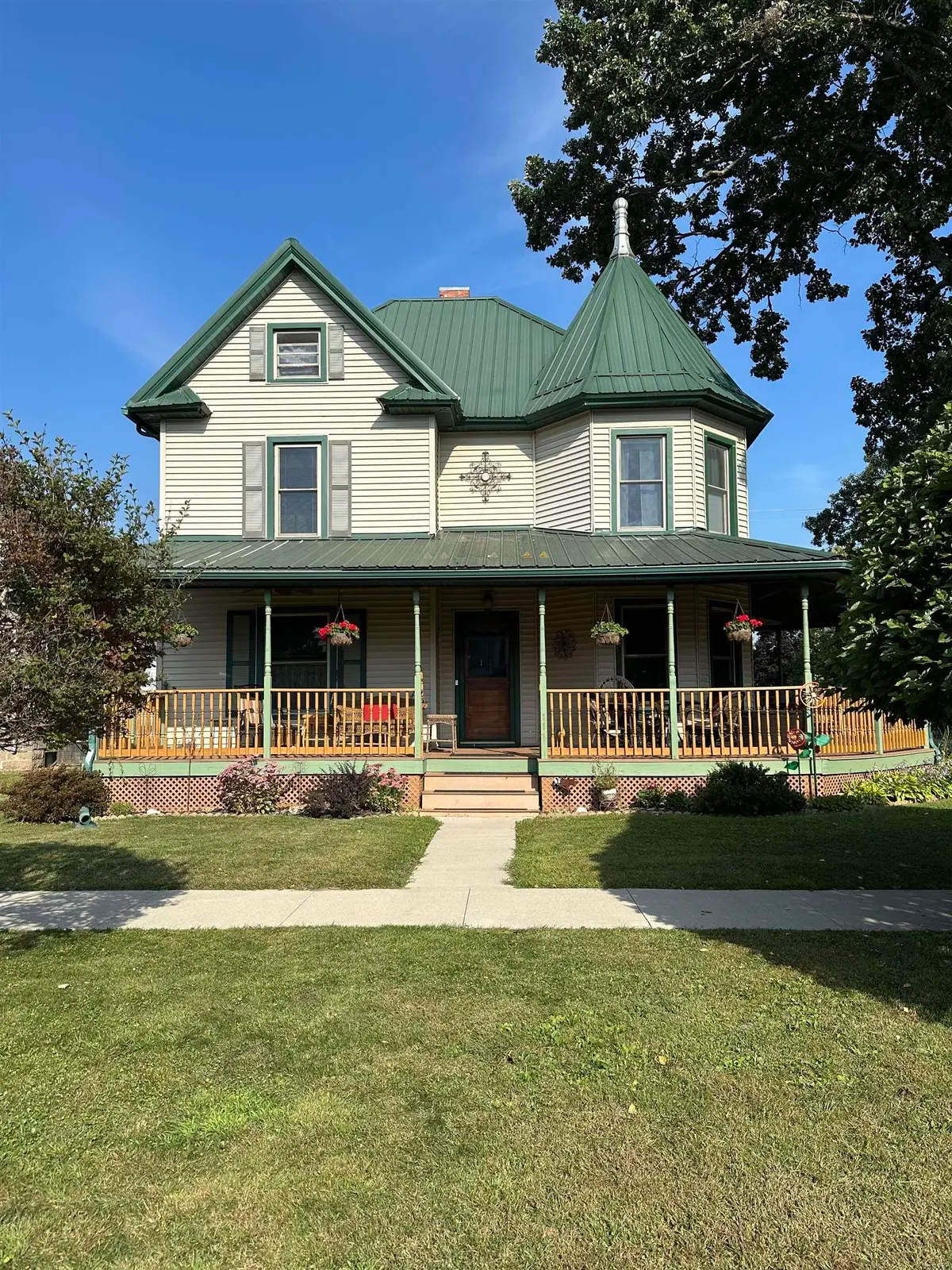117 SE 3 St Street, New Albin, IA 52160 - Image #1
