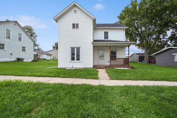112 E Tuttle Street, Norway, IA 52318
