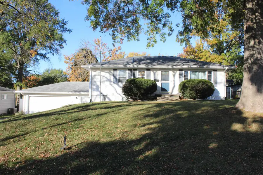 330 N Francis Street, Cedar Falls, IA 50613 - Image #3