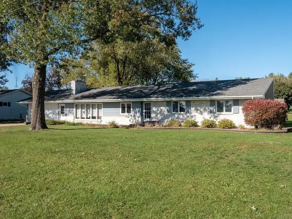 3025 E Clark, Charles City, IA 50616