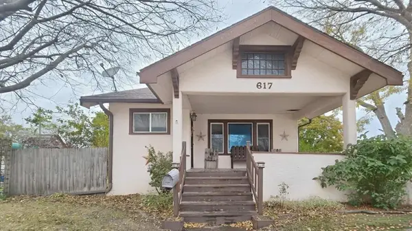 617 E Charles, Oelwein, IA 50662