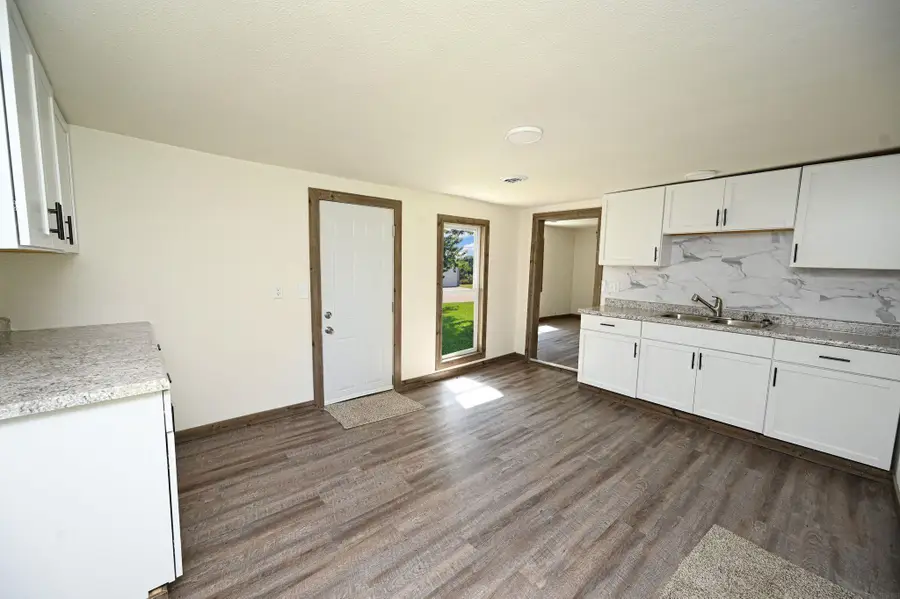 701 Jasper Street, Manchester, IA 52057 - Image #3