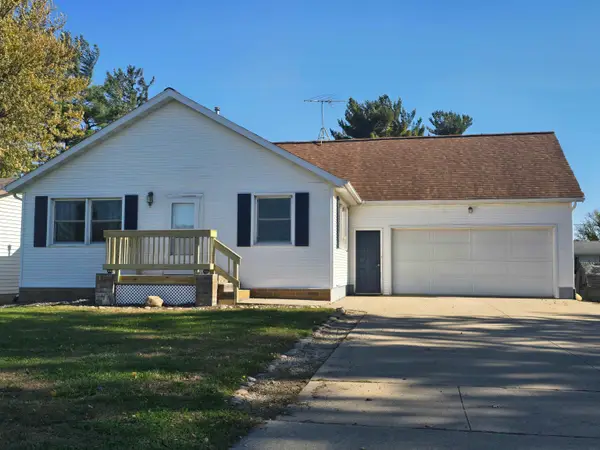 216 S Maple Ave Avenue, New Hampton, IA 50659