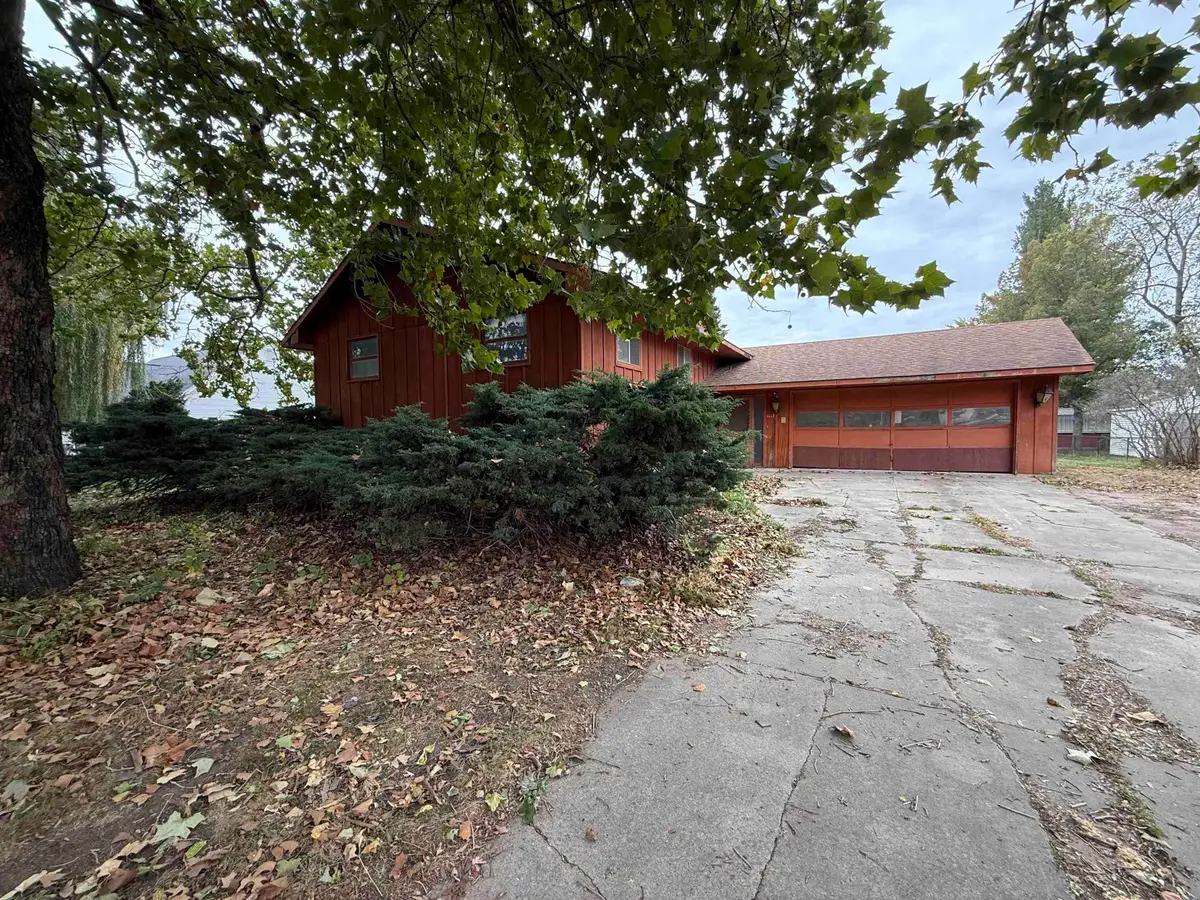 1215 8th St Street, Jesup, IA 50648 - Image #1