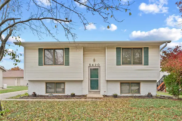 5420 Fjord Dr, Cedar Falls, IA 50613