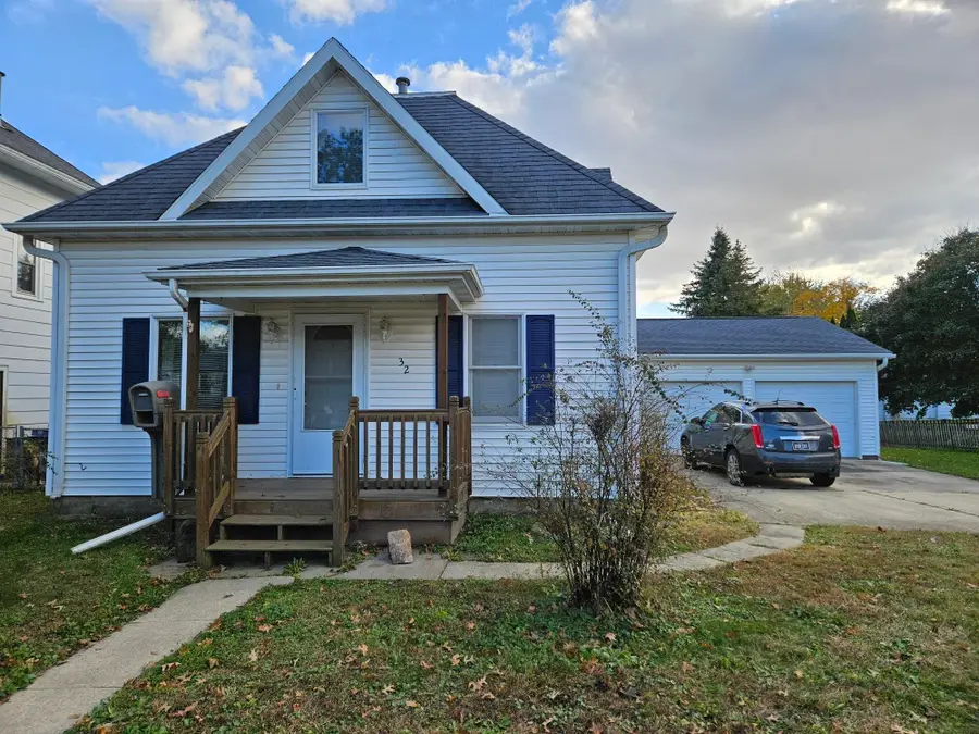 32 6th St. Nw, Oelwein, IA 50662 - Image #2