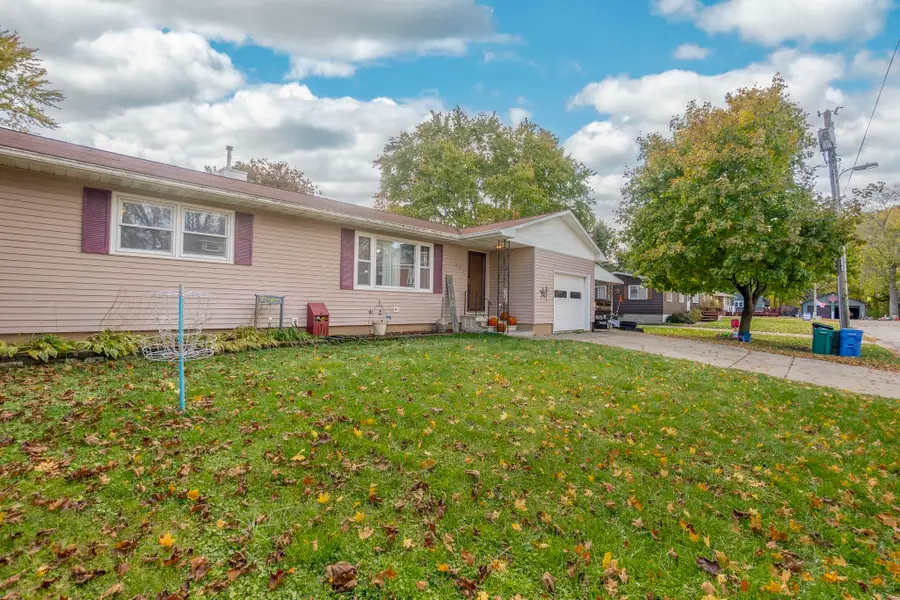 231 W Franklin, Denver, IA 50622 - Image #2