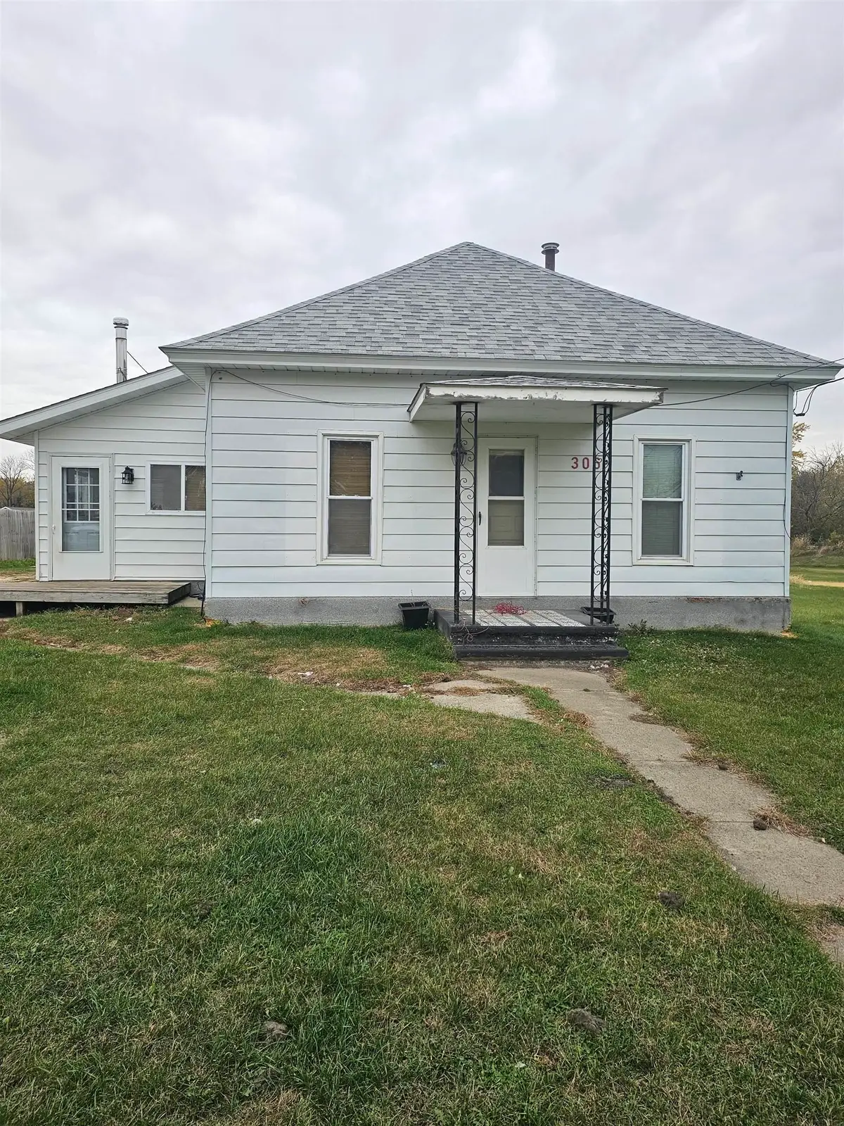 306 S 4th Street, Fairbank, IA 50629 - Image #1
