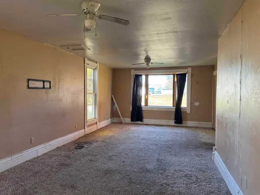 720 S Frederick, Oelwein, IA 50662 - Image #3