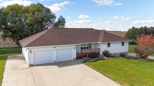1018 E 8th Street, Cresco, IA 52136