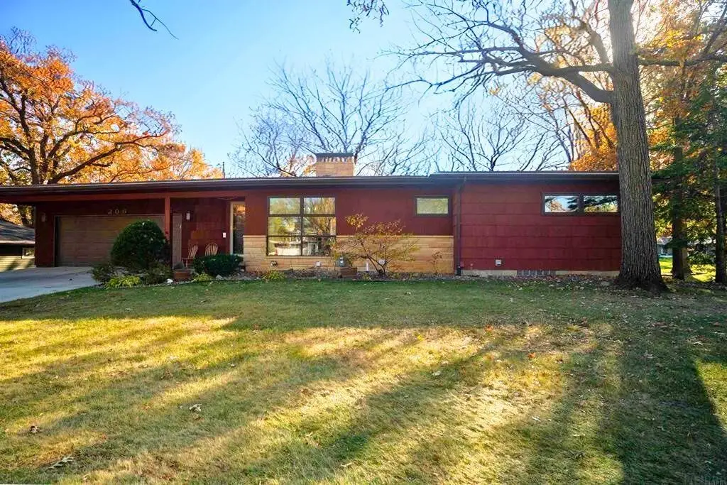 206 Loma Street, Waterloo, IA 50701 - Image #1