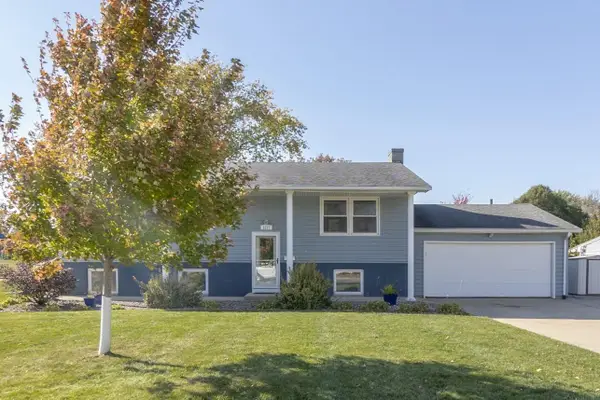 1117 Melrose Drive, Cedar Falls, IA 50613