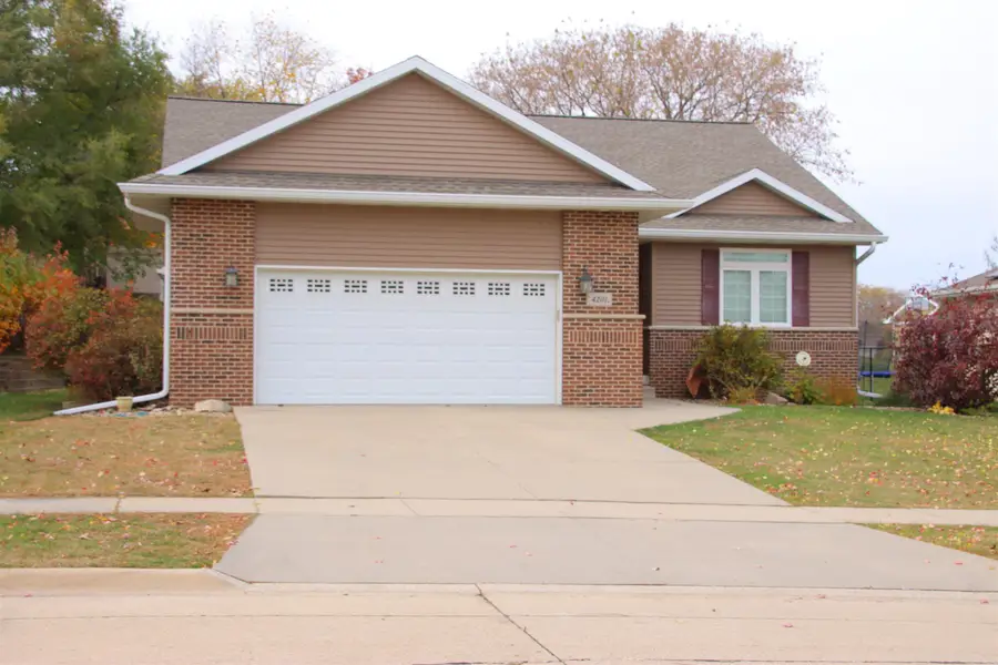 4201 Stewart, Cedar Falls, IA 50613 - Image #2