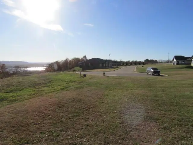 137 Royal Oaks Ct, Guttenberg, IA 52052 - Image #3