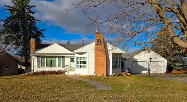 716 E 6th Ave, Cresco, IA 52136