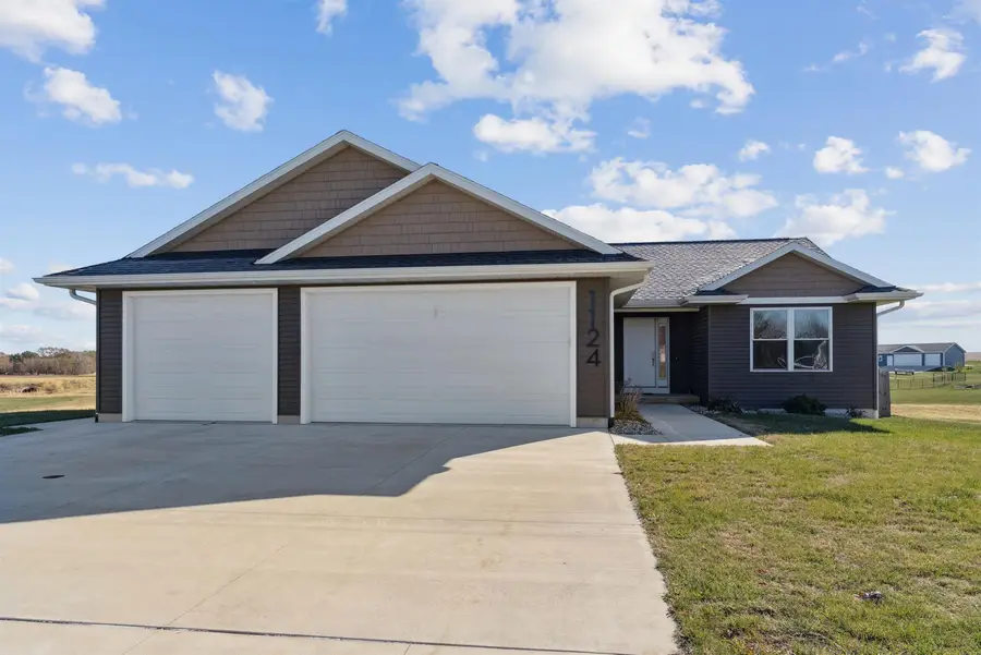 1124 Lozmar Lane, Shell Rock, IA 50670 - Image #2