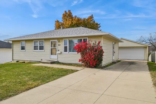 912 NW 29th Street, Cedar Rapids, IA 52405