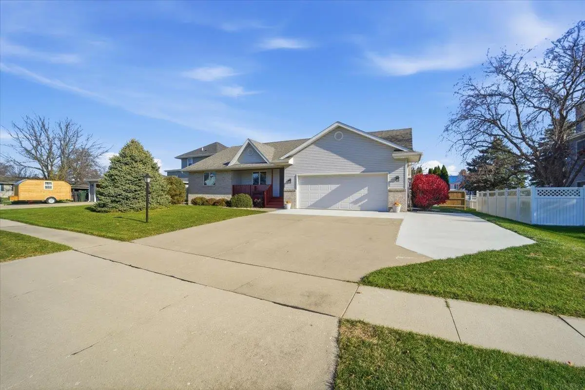 4614 Donald Drive, Cedar Falls, IA 50613 - Image #1