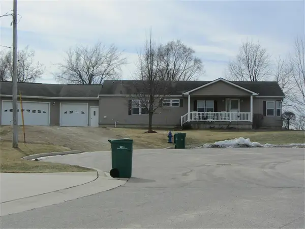 229 Landmark Drive, Raymond, IA 50667