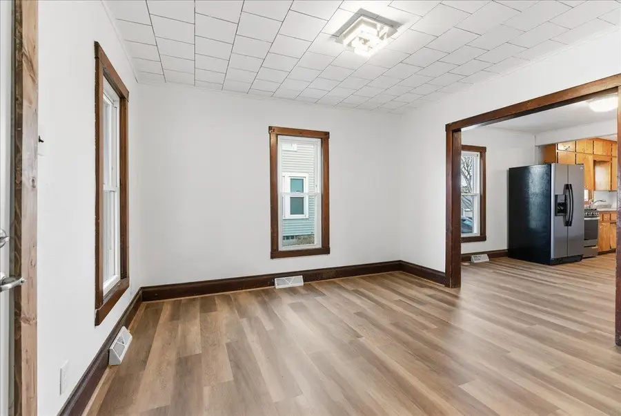 739 W 11th Street, Waterloo, IA 50702 - Image #2