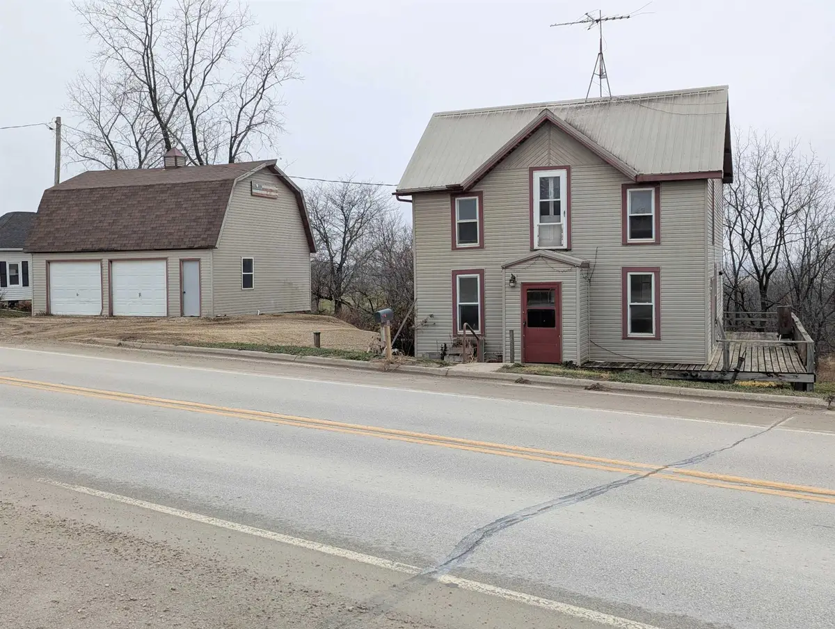 1464 9 Highway, Lansing, IA 52151 - Image #1