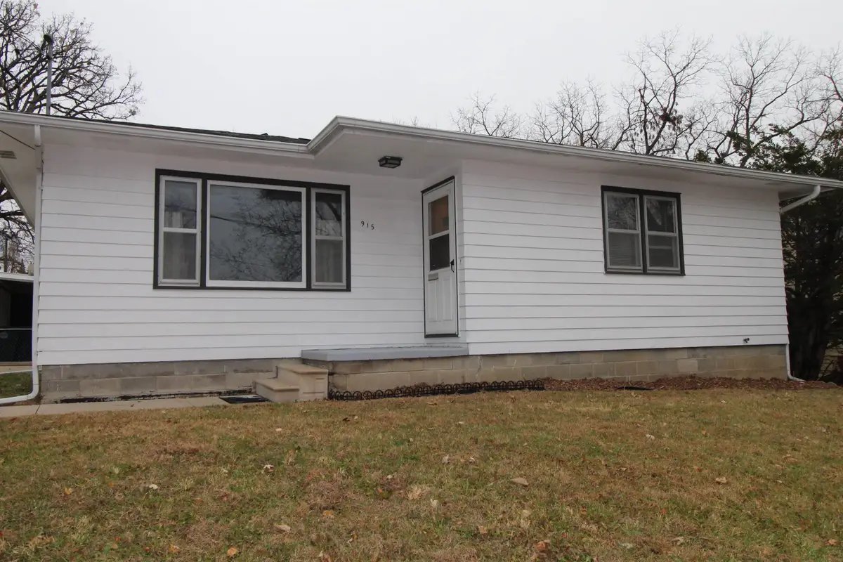 915 Alabar Avenue, Waterloo, IA 50701 - Image #1