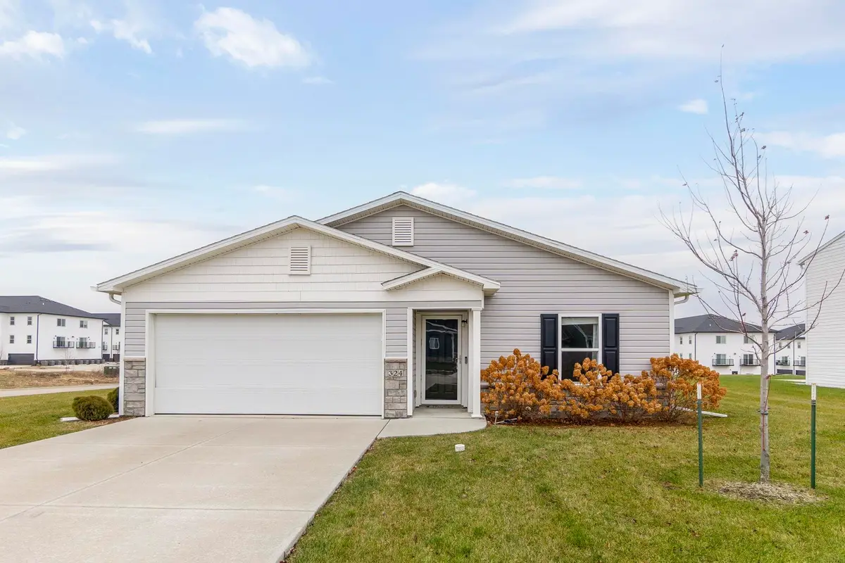 324 Post Oak Drive, Cedar Falls, IA 50613 - Image #1