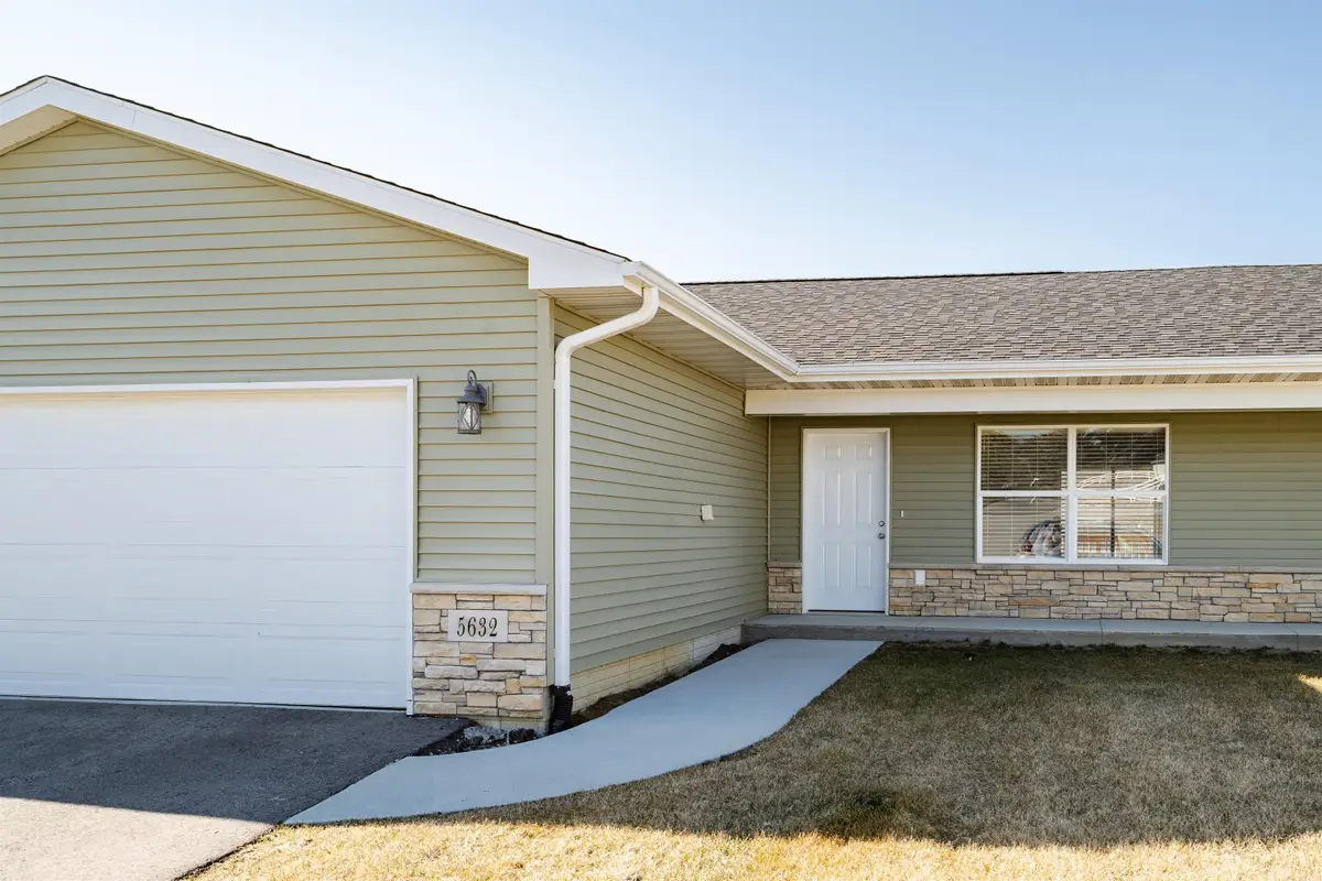 5632 Keith Lane, Waterloo, IA 50701 - Image #1