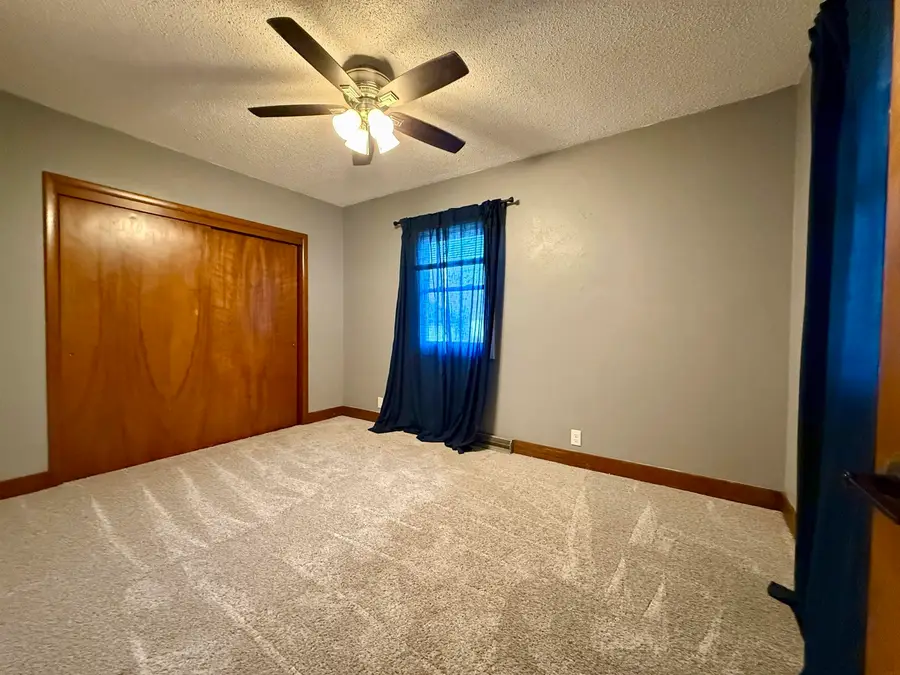 1219 Hammond Avenue, Waterloo, IA 50702 - Image #3