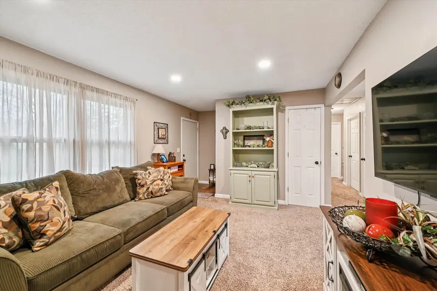 601 Maplewood Drive, Center Point, IA 52213 - Image #3