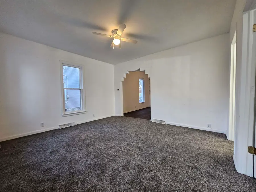 307 Center Street, Waterloo, IA 50703 - Image #2