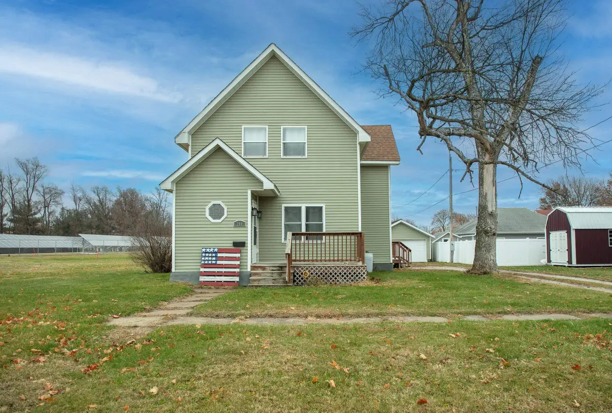 208 Chicago Street, Sumner, IA 50674 - Image #1