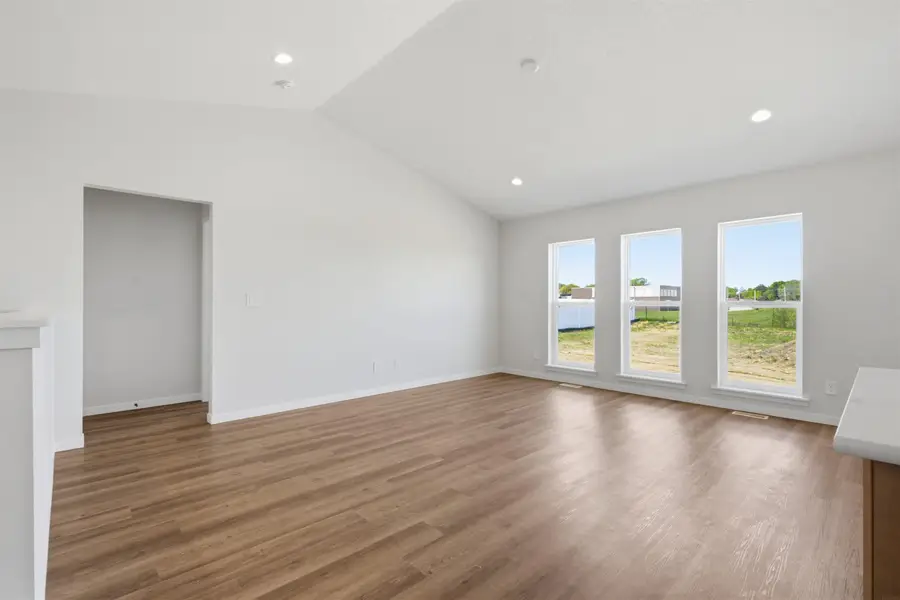 5752 Wall Street, Waterloo, IA 50701 - #3