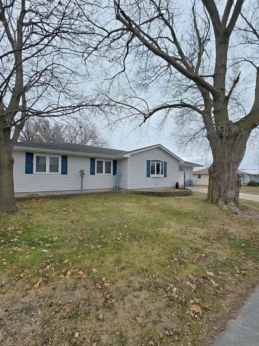 413 4th Ave Ne, Oelwein, IA 50662 - Image #2