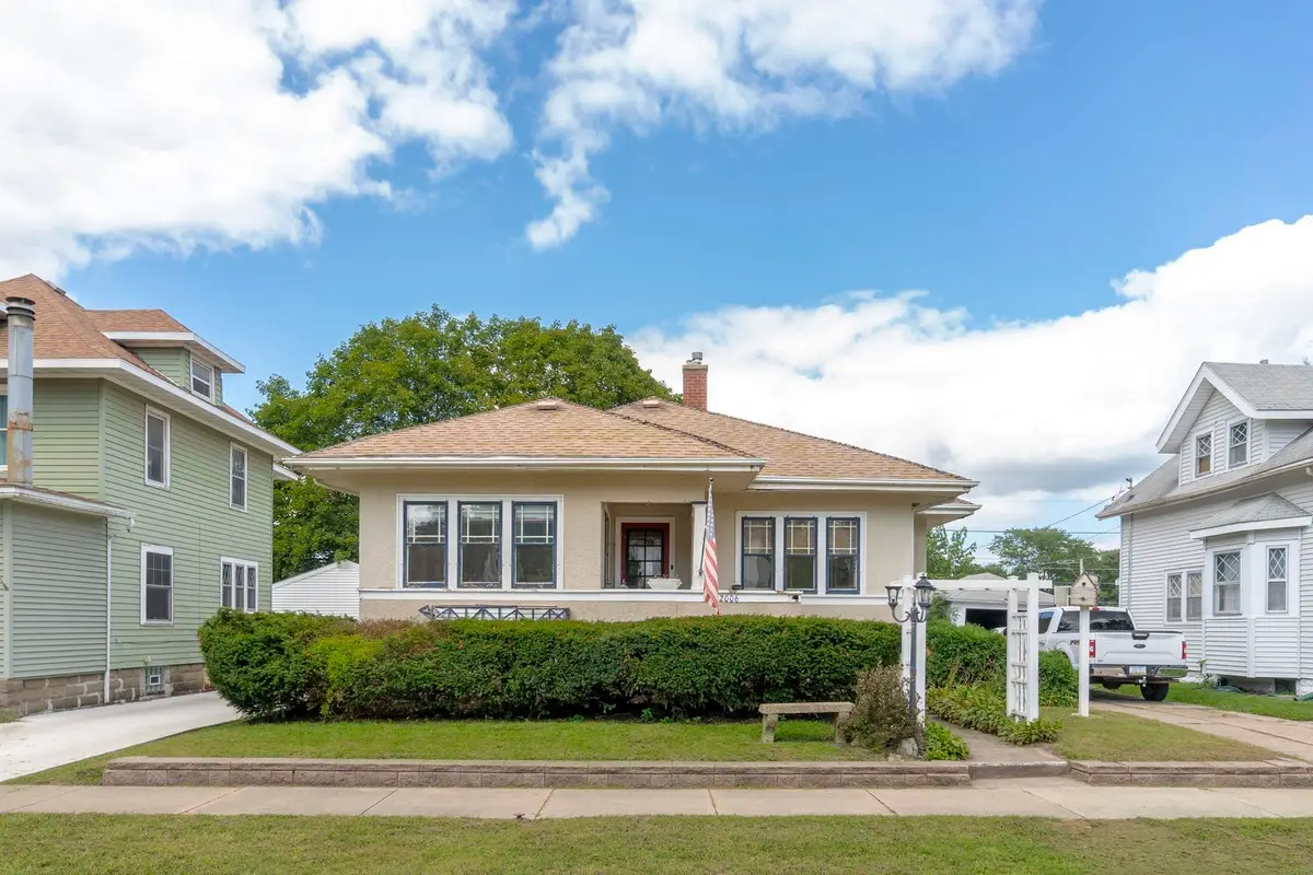 2006 W 3rd Street, Waterloo, IA 50701 - Image #1