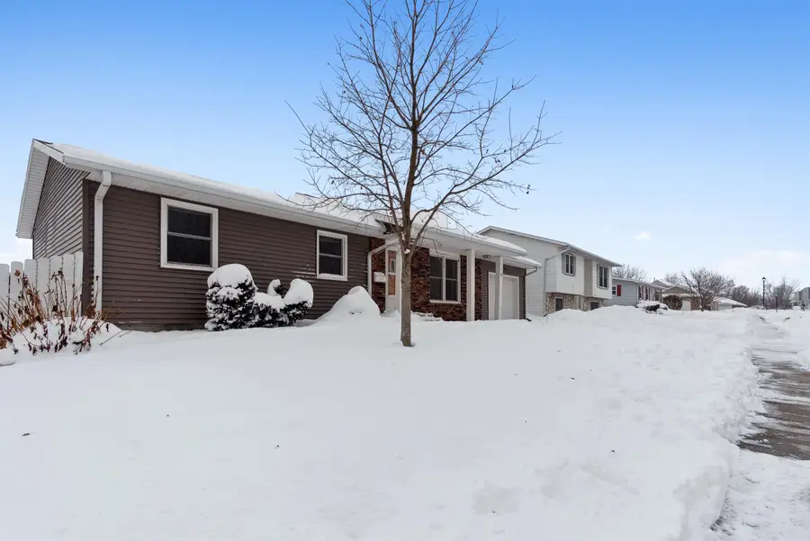 3917 Del Matro Road, Waterloo, IA 50701 - Image #2