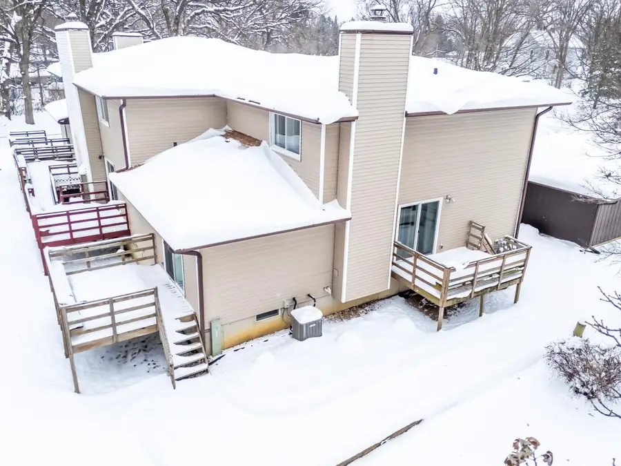 2122 Bicentennial Drive, Cedar Falls, IA 50613 - Image #2