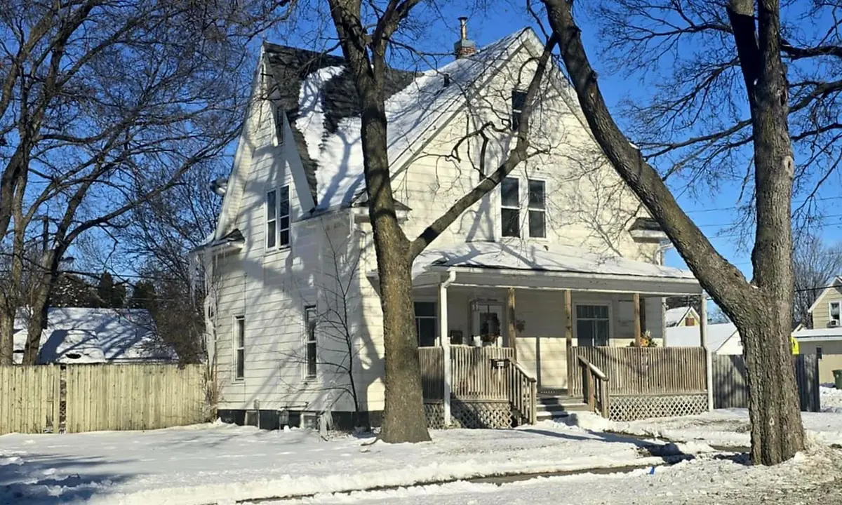 411 4th Ave Avenue, Charles City, IA 50616 - Image #1