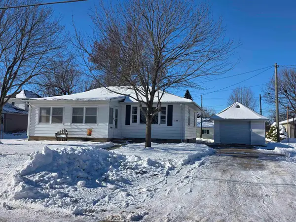 307 6th Ave Ne, Independence, IA 50644