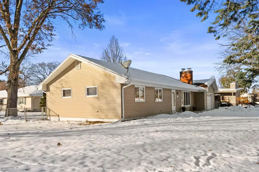 3321 Tucson Drive, Cedar Falls, IA 50613 - Image #3