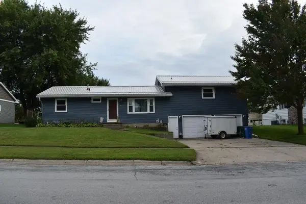 221 Prestien Dr, Denver, IA 50622