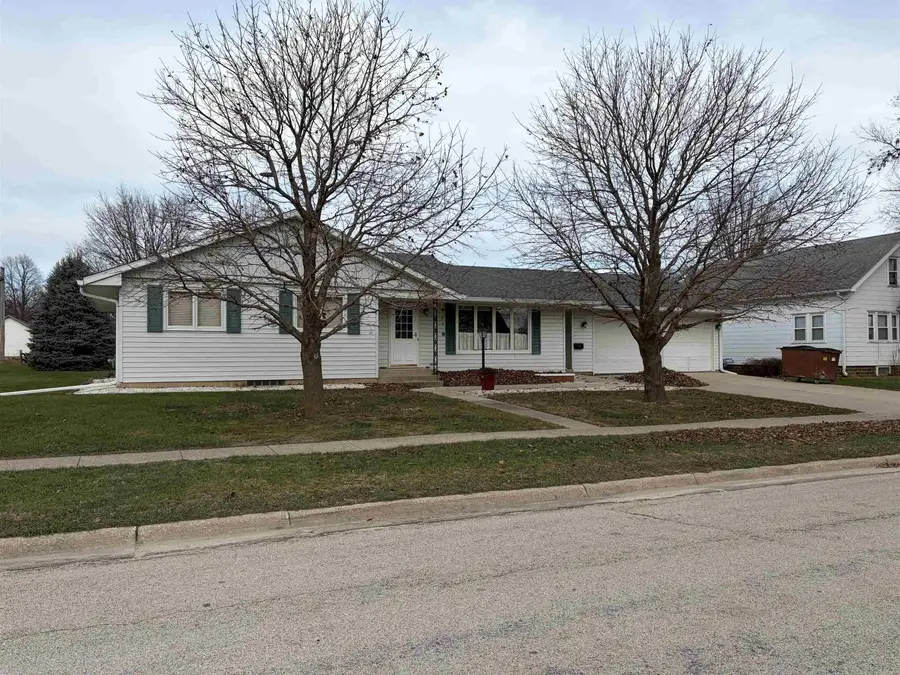 609 E 5th Street, Wellsburg, IA 50680 - Image #3