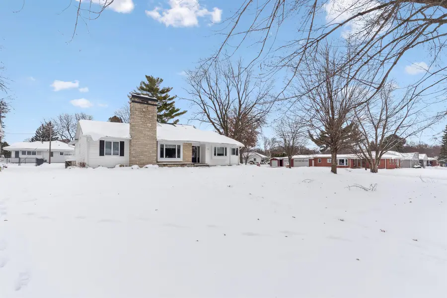 581 Sheridan Road, Waterloo, IA 50701 - Image #2