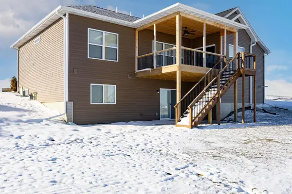 260 NW Howard Avenue, Swisher, IA 52338