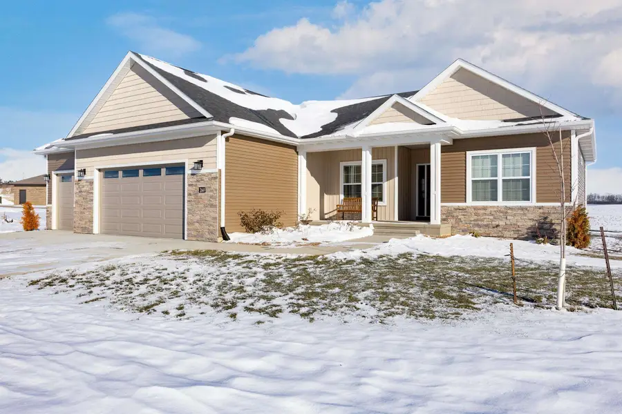 260 NW Howard Avenue, Swisher, IA 52338 - Image #2