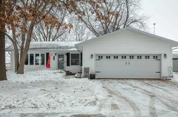 501 West Street, Plainfield, IA 50666